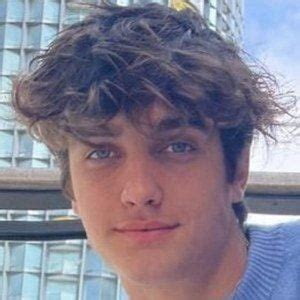 Dom Brack - Age, Family, Bio | Famous Birthdays