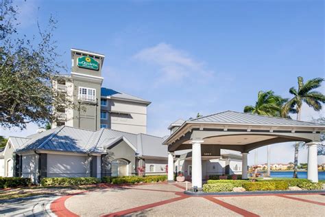 La Quinta Inn & Suites by Wyndham Ft. Lauderdale Airport | Hollywood, FL Hotels