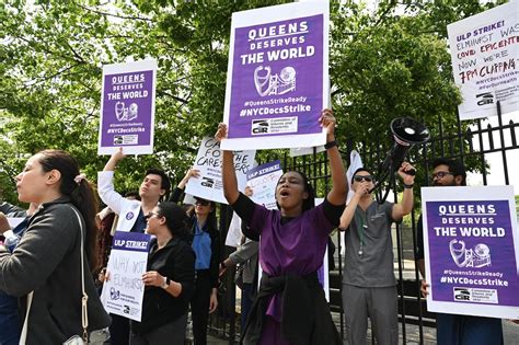 A Queens Hospital Just Saw The First Nyc Hospital Doctors Strike In