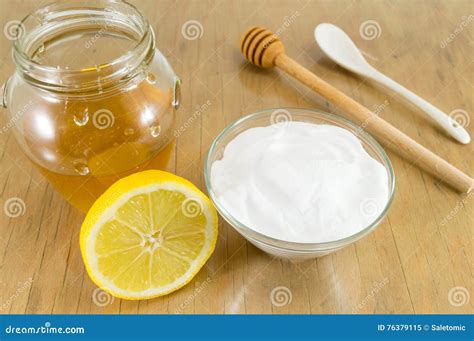 Diet Recipe: Baking Soda, Lemon and Honey Stock Image - Image of lemon ...