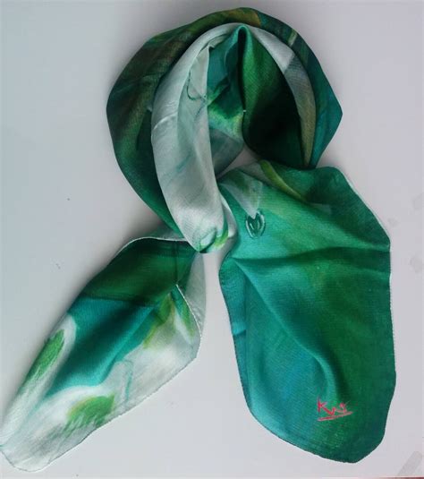 Charpe En Soie Verte Foulard Unique Foulard De Luxe Grande Etsy