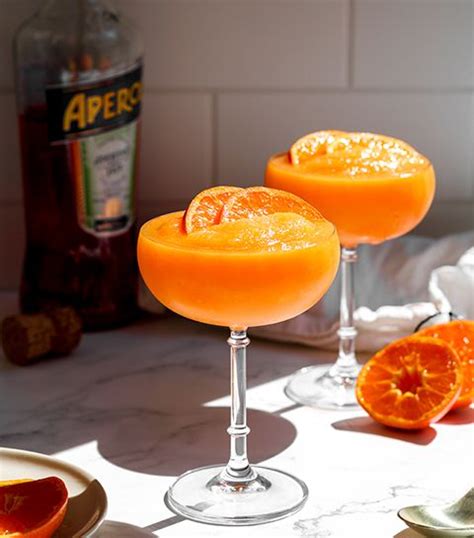 Recept Frozen Aperol Spritz Dé Cocktail Van De Zomer Frozen Cocktails Yummy Drinks