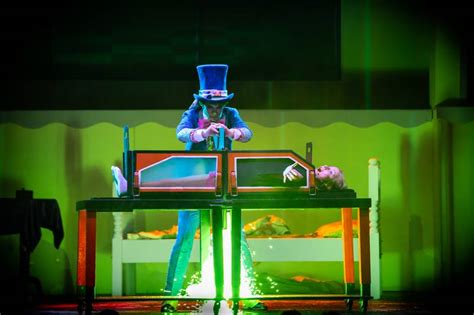 Czarodziej Magiczny Spektakl Familijny Teatr Palladium