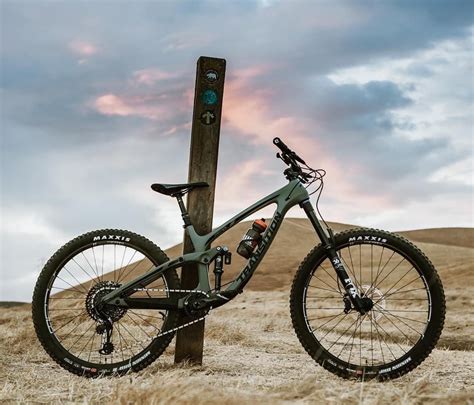 Pinkbike On Instagram Pbreaderrides From Ploplezphotos Of Their