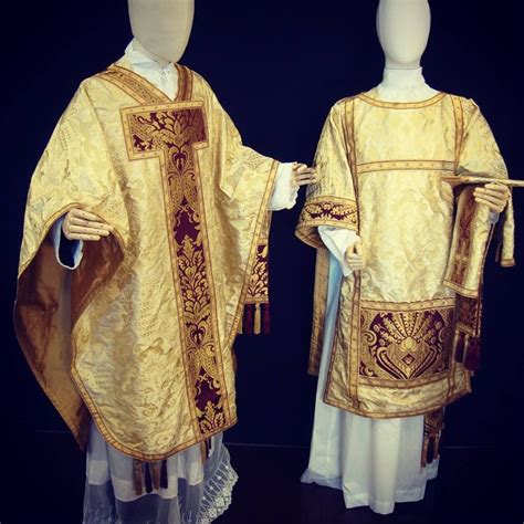 Altarworthy Borromeo Style Chasuble And Dalmatic Burse Chalice Veil