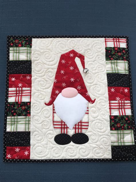 Gnome Quilt Pattern Quilt Gnome Pattern Patterns Tomte Quilts Noel ...