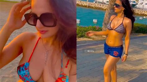 Ameesha Patel Is Too HOT To Handle In The Latest Bikini Post Gets Age