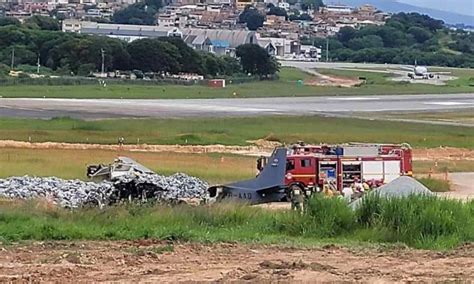 Avião cai no Aeroporto da Pampulha e duas pessoas morrem veja o vídeo