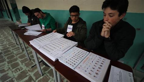 Abren Los Centros De Votación En Ecuador Para Elección Presidencial