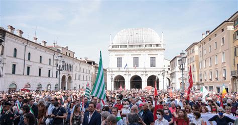 Strage Piazza Loggia Mattarella Il Paese Ha Un Debito Verso Brescia