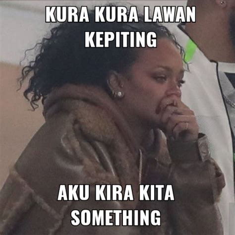 9 Meme Pantun Tentang Patah Hati Yang Bikin Sesak Tapi Lucu