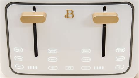 Beautiful 4-Slice Toaster with Touch-Activated Display Review - RTINGS.com