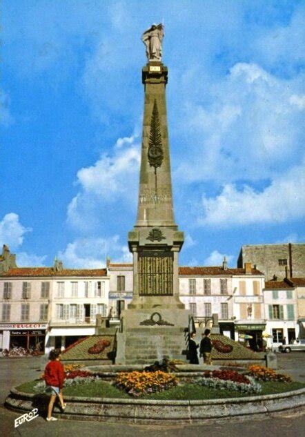 Charente Maritime Dictionnaire Des Monuments Aux Morts