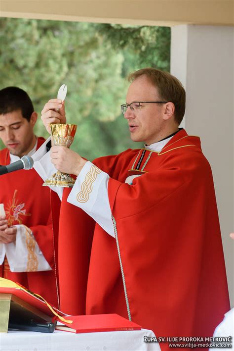 Podjela Sakramenta Krizme U Sveti Tu Sv Ante Na Dubravici Upa Sv