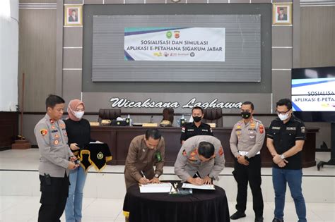 Sinar Pagi Baru Polres Indramayu Hadiri Sosialisasi Dan Penerapan