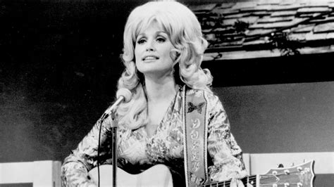 Dolly Parton Says Shed Rather Be In Her 70s Than Be Young Again I