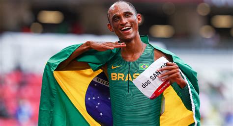 Alison dos Santos faz história e conquista o bronze nos Jogos de Tóquio