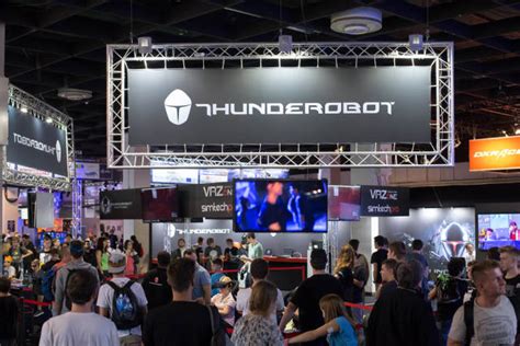 Plakat von Tunderobot bei der Gamescom 2017 - Kostenloses Foto auf ...