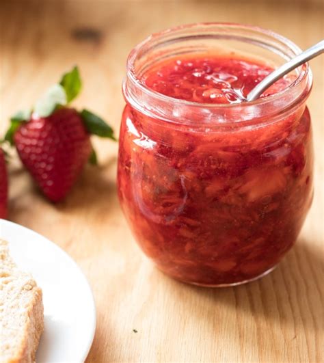 Low Sugar Strawberry Freezer Jam {10 Minutes} The Cooks Treat