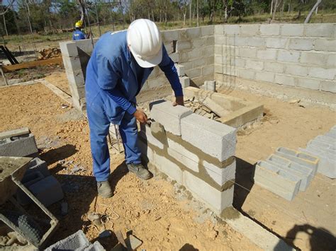 Usimak BLOCOS DE CONCRETO GARANTEM MAIOR SEGURANÇA E MELHOR ACABAMENTO