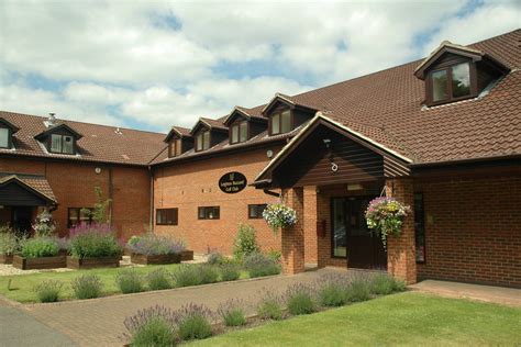 Leighton Buzzard Golf Club Leighton Buzzard, Bedfordshire - Updated prices | hitched.co.uk