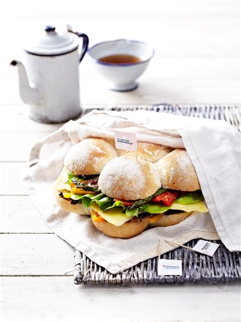 Kransbrood Met Gegrilde Groenten En Gruy Re Aop Kaas Uit Zwitserland