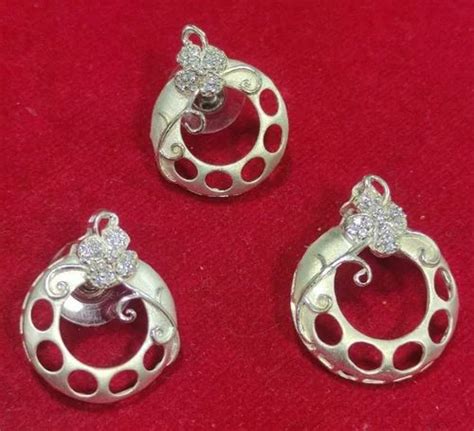 92 Diamond Ladies Silver Pendant Set At Rs 16000 Set In Mumbai Id 2851326095173