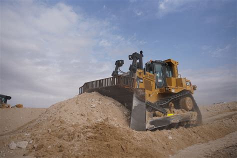 10 Of The Biggest Dozers In The World Al Marwan