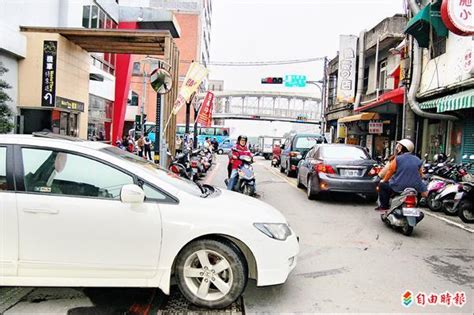 麥當勞得來速出口 塞住竹市水源路 地方 自由時報電子報