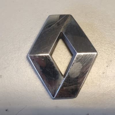 RENAULT EMBLEMAT ZNACZEK LOGO NA KOŁPAK 8200044643 10126042239