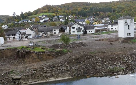 Ahr Der Fluss Der Auch Dem Weingebiet Seinen Namen Gab