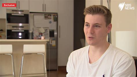 Gay Teenager Gets Standing Ovation From Entire School After Coming Out