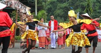 Suku Ambon - Pesona Nusantara