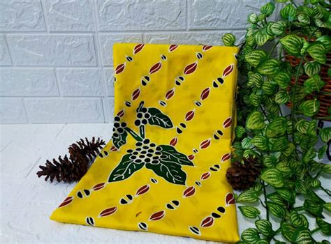 Refleksi Biji Kopi Dan Hutan Pinus Dalam Coretan Batik Sidomulyo Jember ...