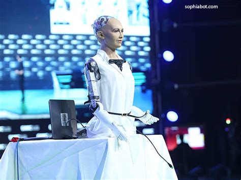 saudi arabia: Sophia the robot gets a Saudi Arabian citizenship - First ...