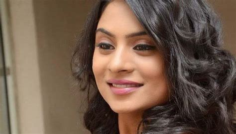 South Actress Deepika Das Hot In Pink Dress Photos Set 6 KannadaTimes