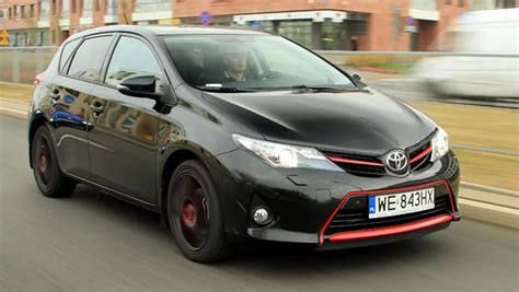 Test Toyoty Auris Red Dla Fan W Tuningu