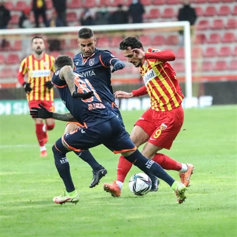 2021 2022 Süper Lig Kayserispor 1 0 Başakşehir Maçının Foto Galerisi