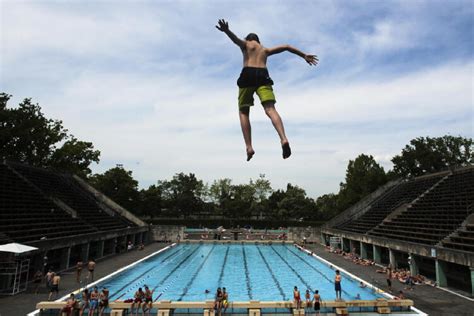 Berlin To Let Everyone Go Topless At Public Swimming Pools Nestia