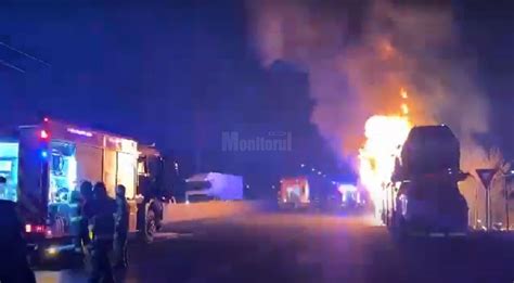 Ultima Ora Local Pagube Insemnate Dupa Ce Un Camion A Luat Foc Intr O