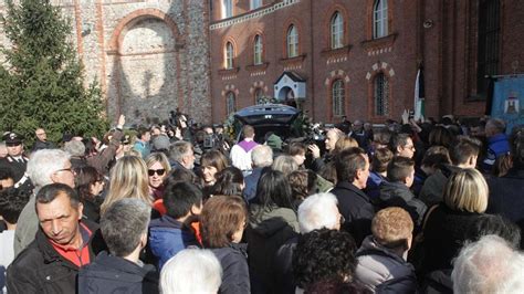 Castellamonte I Funerali Di Gloria Rosboch La Sentinella Del Canavese