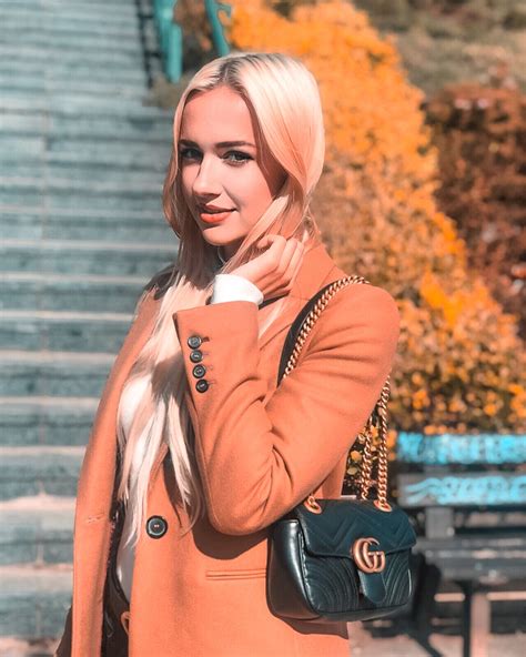 14 : 33 : 00 0 comments share