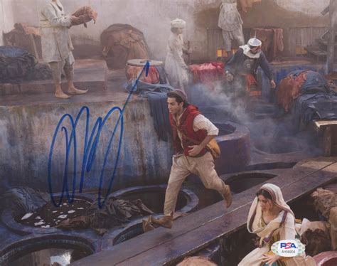 Mena Massoud Signed Aladdin 8x10 Photo Psa Coa Pristine Auction