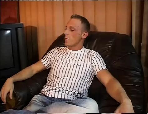 Une Chatte Blonde Sexy Baise Une Grosse Bite En Train De Sucer Dans La