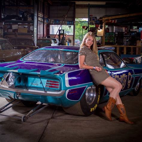 Pin By Waldemar Lopez On Drag Racing Mopar Girl Drag Racing Cars