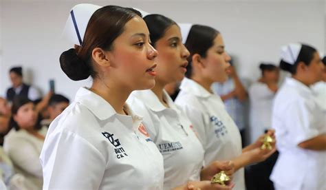 Egresan Estudiantes De Enfermer A De La Casa De La Mujer Hidalguense