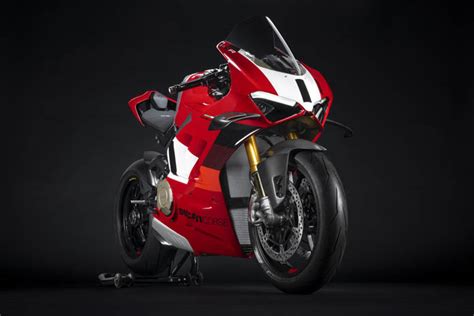 2023 Ducati Panigale V4 R | First Look Review | Rider Magazine