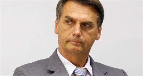 Pré candidato à Presidência Jair Bolsonaro diz que pode ter gay como