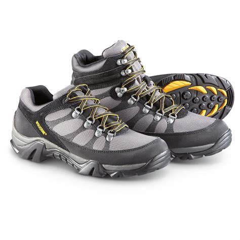 25 Best Trekking Shoes | OhTopTen