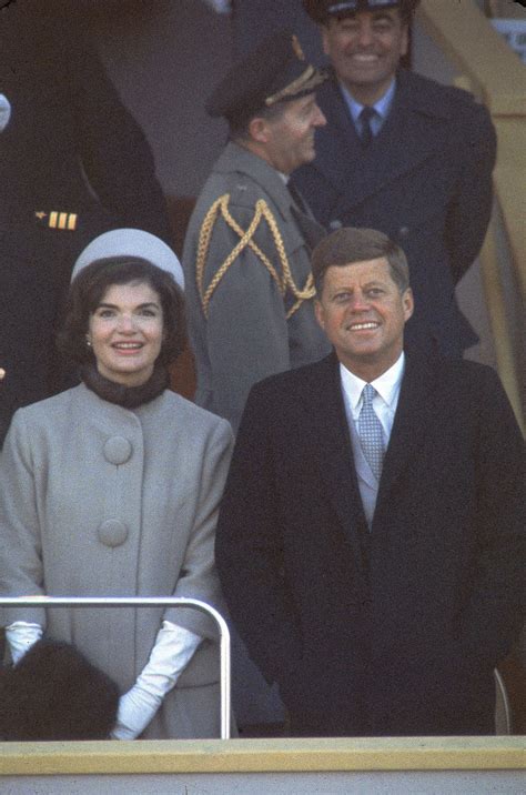 Melania Trump’s Inauguration Outfit Prompts Countless Jackie O ...